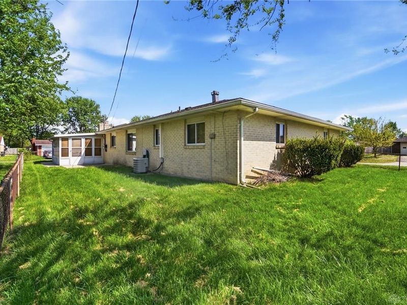 300 Highland Drive, Englewood, OH 45322 Photo 37