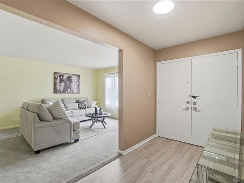 300 Highland Drive, Englewood, OH 45322 Photo 4