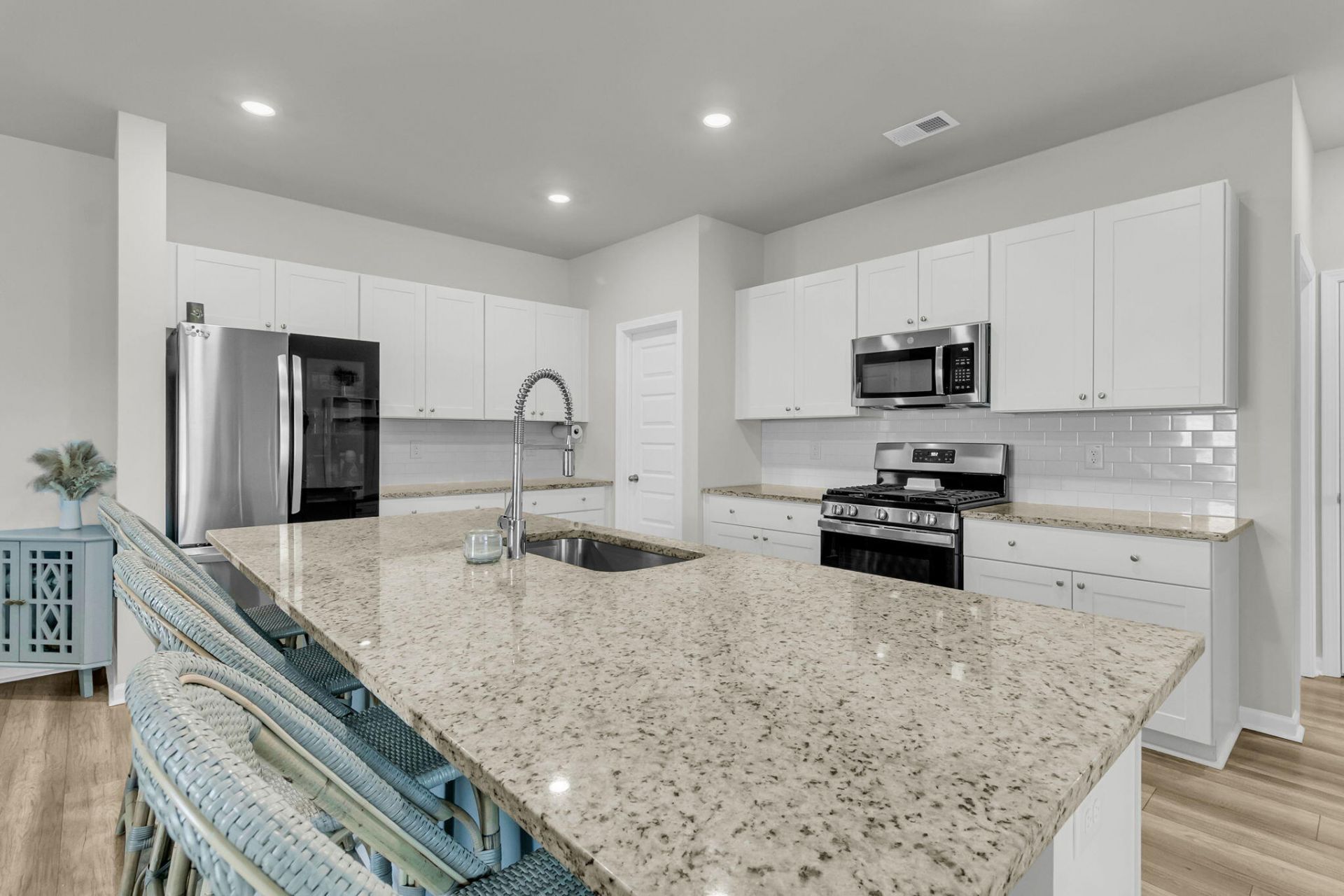 548 Spanish Wells Road Photo 14