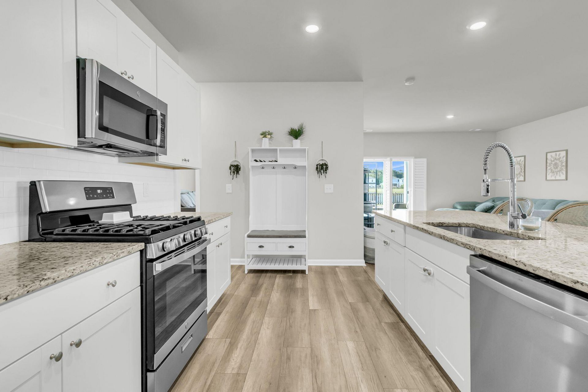 548 Spanish Wells Road Photo 4