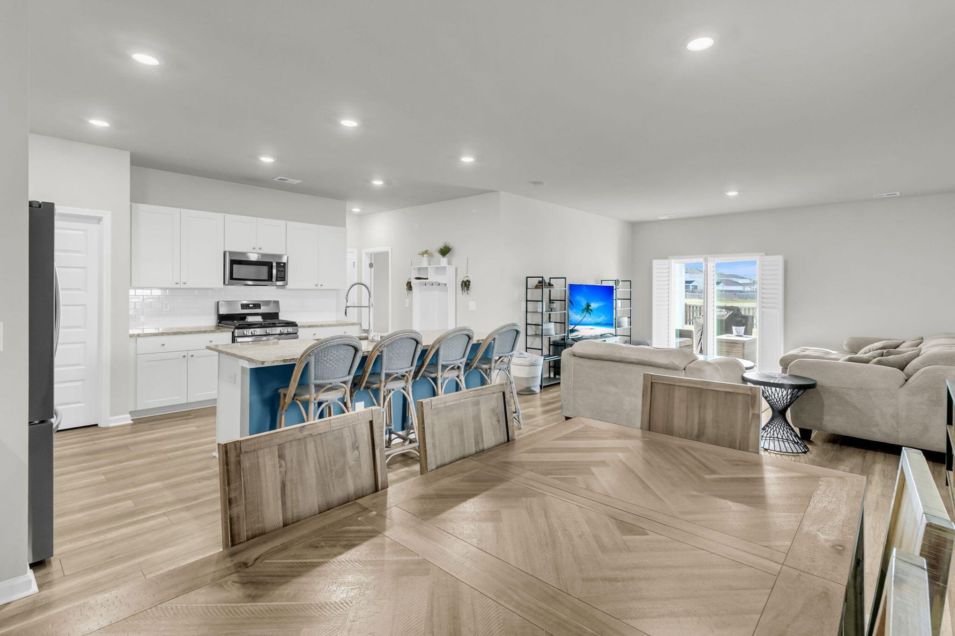 548 Spanish Wells Road Photo 9