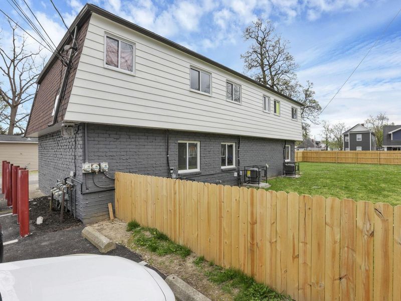 1530 Genessee Avenue, Columbus, OH 43211 Photo 6