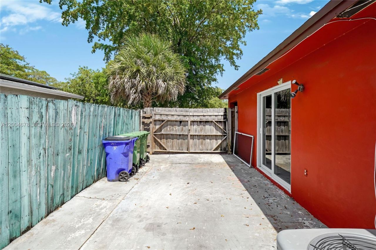 543 SW 61st Ter , Unit 1, Margate, FL 33068 Photo
