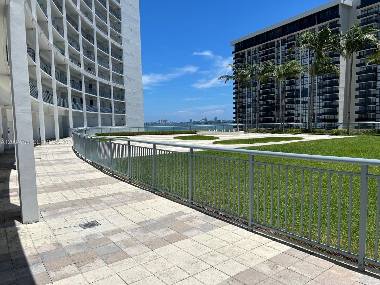 601 NE 36th St , Unit 801, Miami, FL 33137 Photo