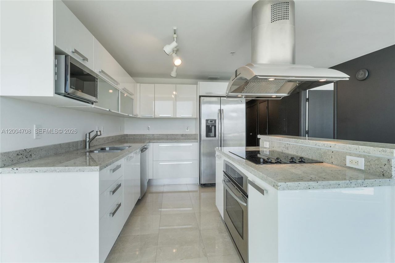 601 NE 36th St , Unit 801, Miami, FL 33137 Photo