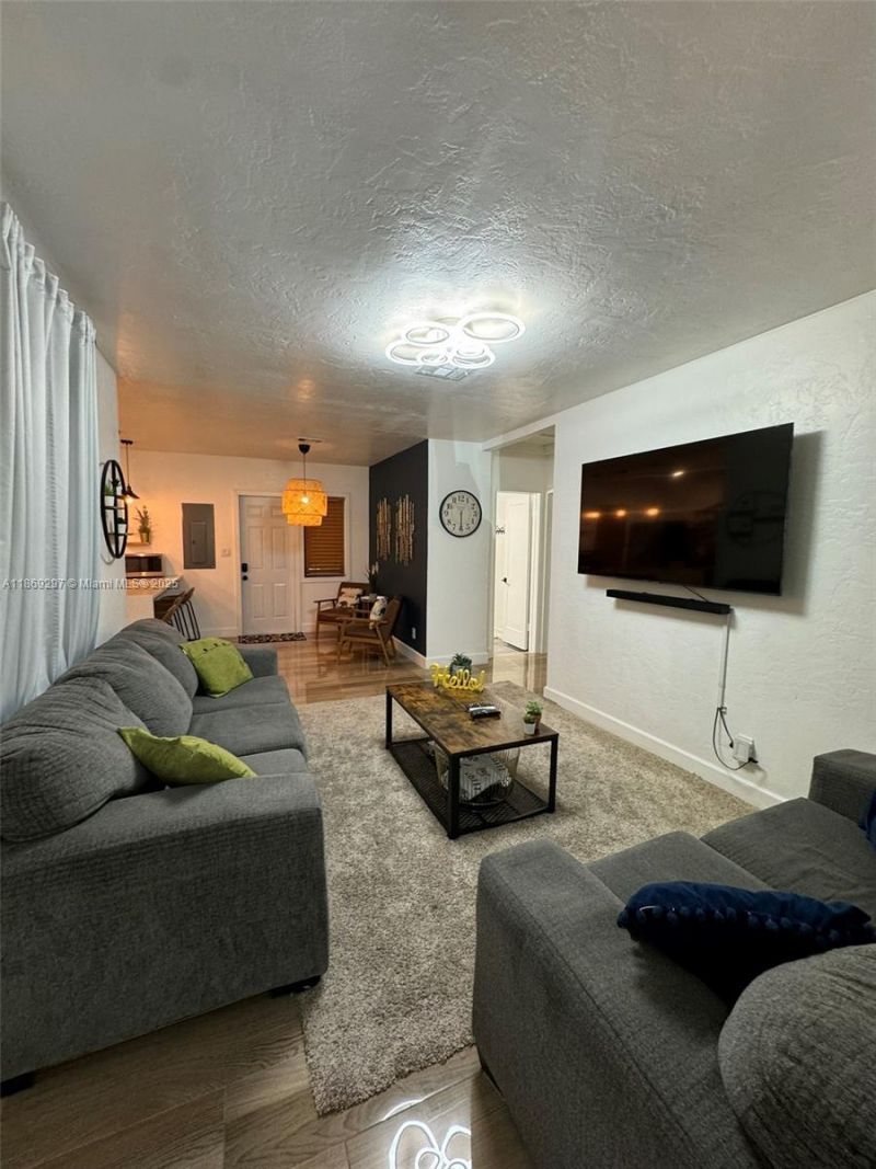 207 SW 11th Street , Fort Lauderdale, FL 33315 Photo