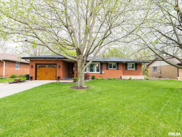 800 S KICKAPOO Lane, Peoria, IL 61604