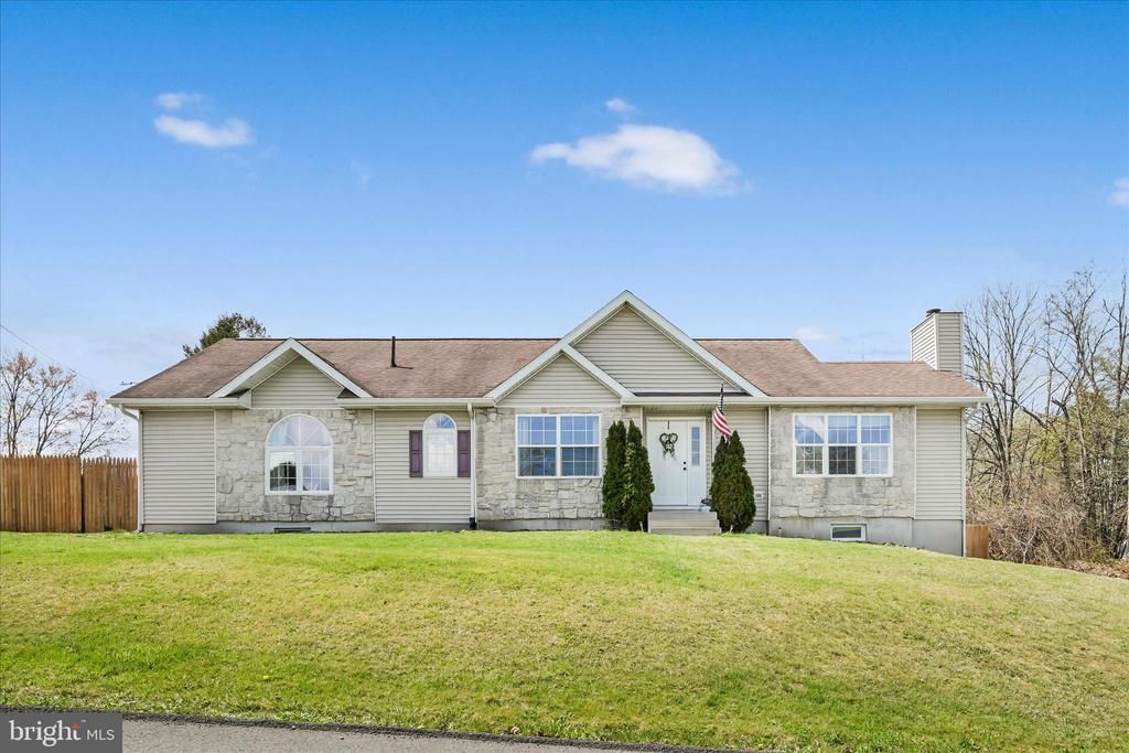 301 BROWN STREET , PORT CARBON, PA 17965