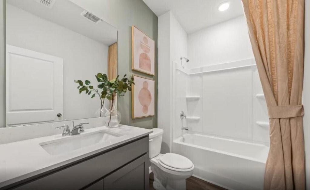 711 Meadowbrook Lane Photo 11