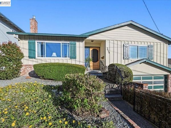 3439 Wyndale Dr, Castro Valley, CA 94546