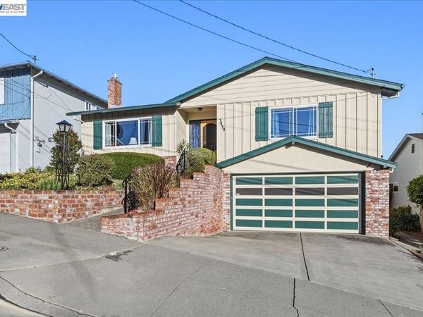 3439 Wyndale Dr, Castro Valley, CA 94546