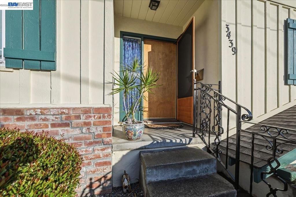 3439 Wyndale Dr, Castro Valley, CA 94546 Main Photo