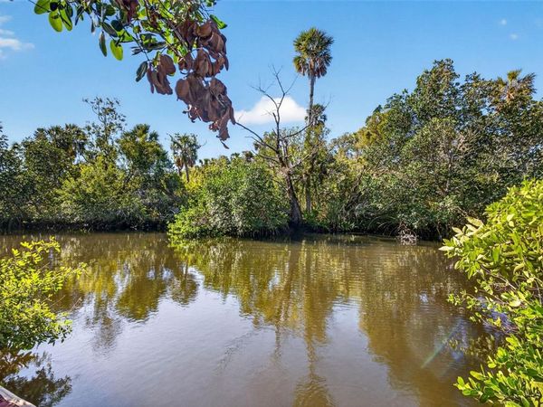 5804 SEABREEZE DRIVE , PORT RICHEY, FL 34668