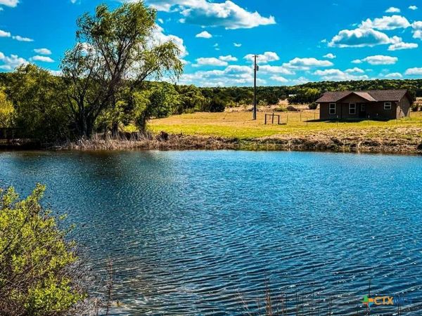 601 CR 60, Gatesville, TX 76528