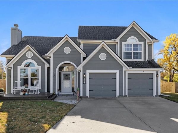 860 River Drive, Edwardsville, KS 66111