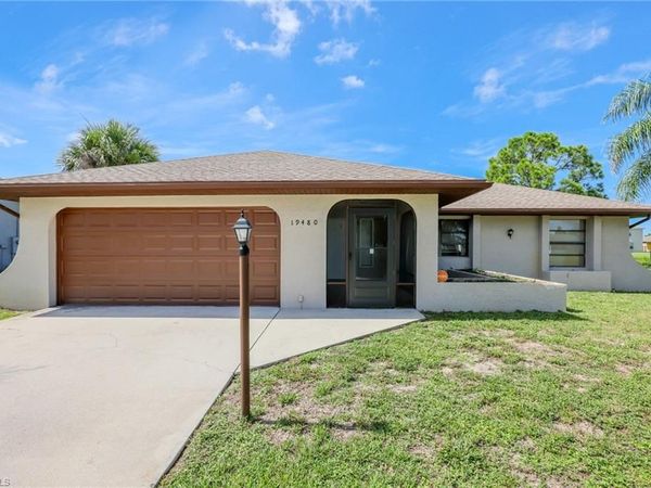 19480 Poppytree CT, LEHIGH ACRES, FL 33936