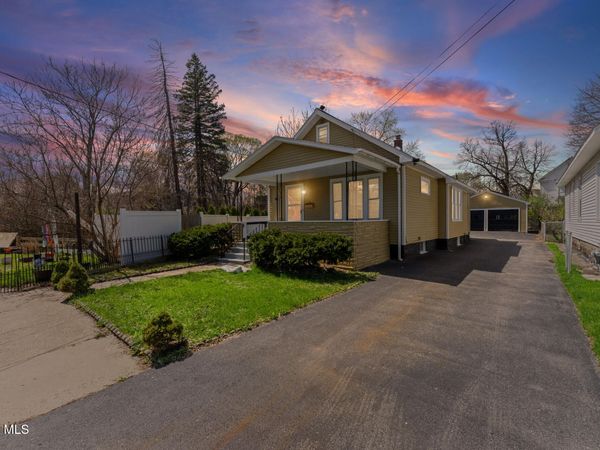 917 Hazelwood Avenue, Schenectady, NY 12306