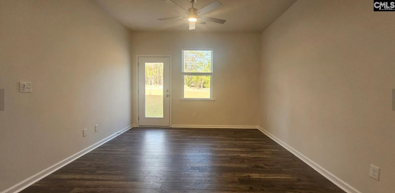 1027 Tabor Place  Photo 9