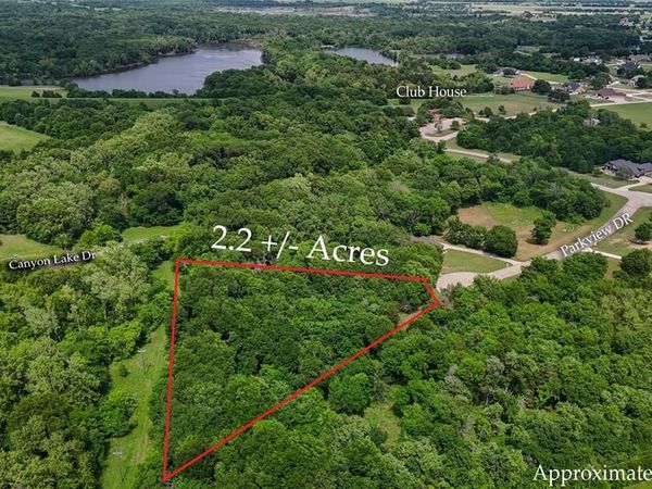 2110 Parkview Drive , Wills Point, TX 75169