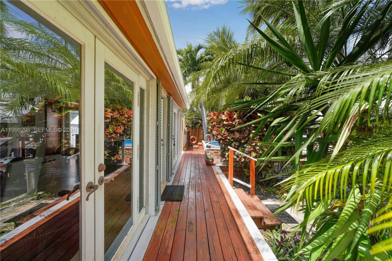 905 Mandarin Isle, Fort Lauderdale, FL 33315 Photo