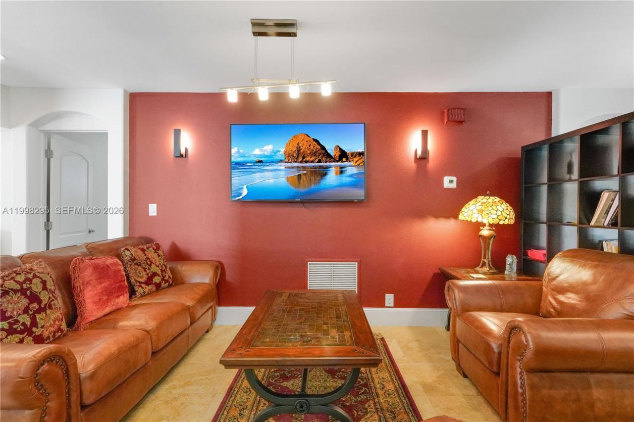 905 Mandarin Isle, Fort Lauderdale, FL 33315 Photo