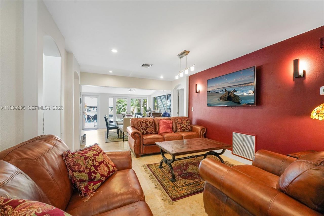 905 Mandarin Isle, Fort Lauderdale, FL 33315 Photo