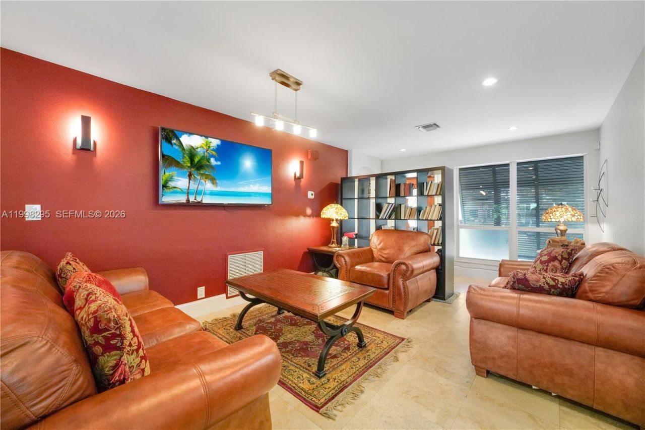 905 Mandarin Isle, Fort Lauderdale, FL 33315 Photo