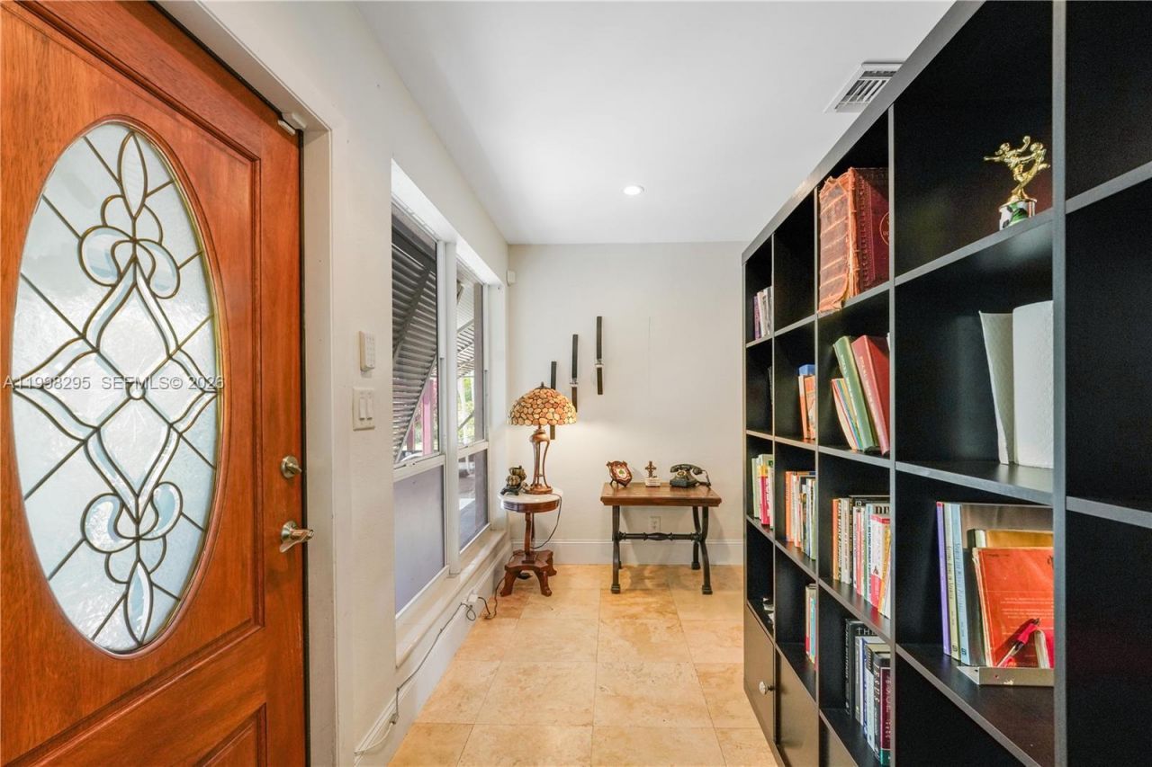 905 Mandarin Isle, Fort Lauderdale, FL 33315 Photo