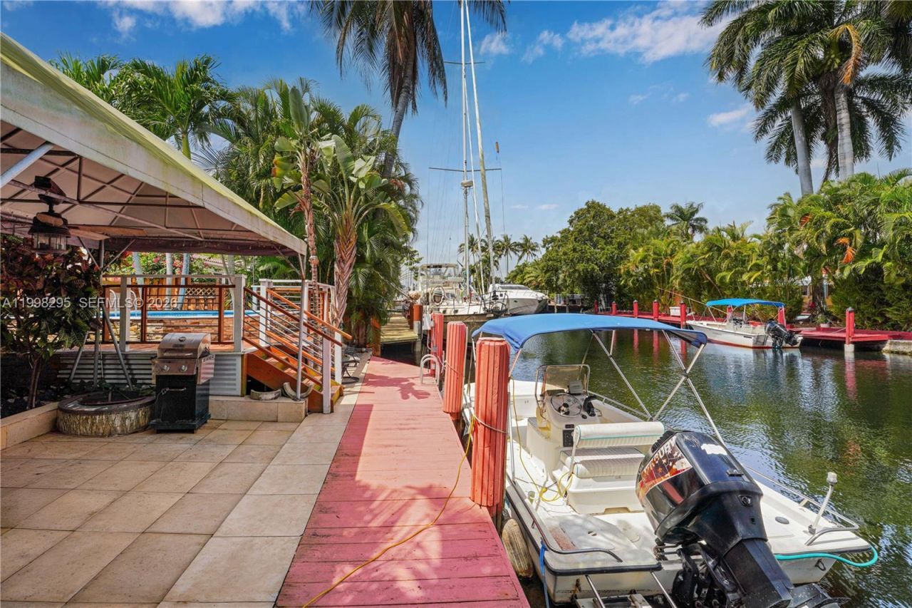905 Mandarin Isle, Fort Lauderdale, FL 33315 Photo