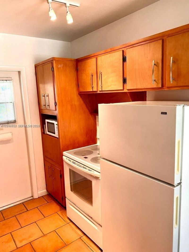 6565 Santona St , Unit B12A, Coral Gables, FL 33146 Photo