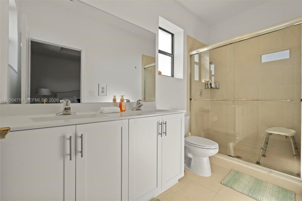 20655 NE 7th Pl, Miami, FL 33179 Photo