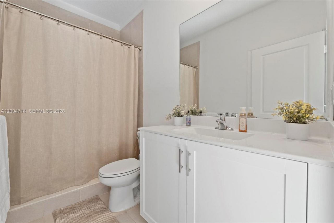 20655 NE 7th Pl, Miami, FL 33179 Photo