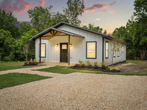 609 S Division St, DeRidder, LA 70634