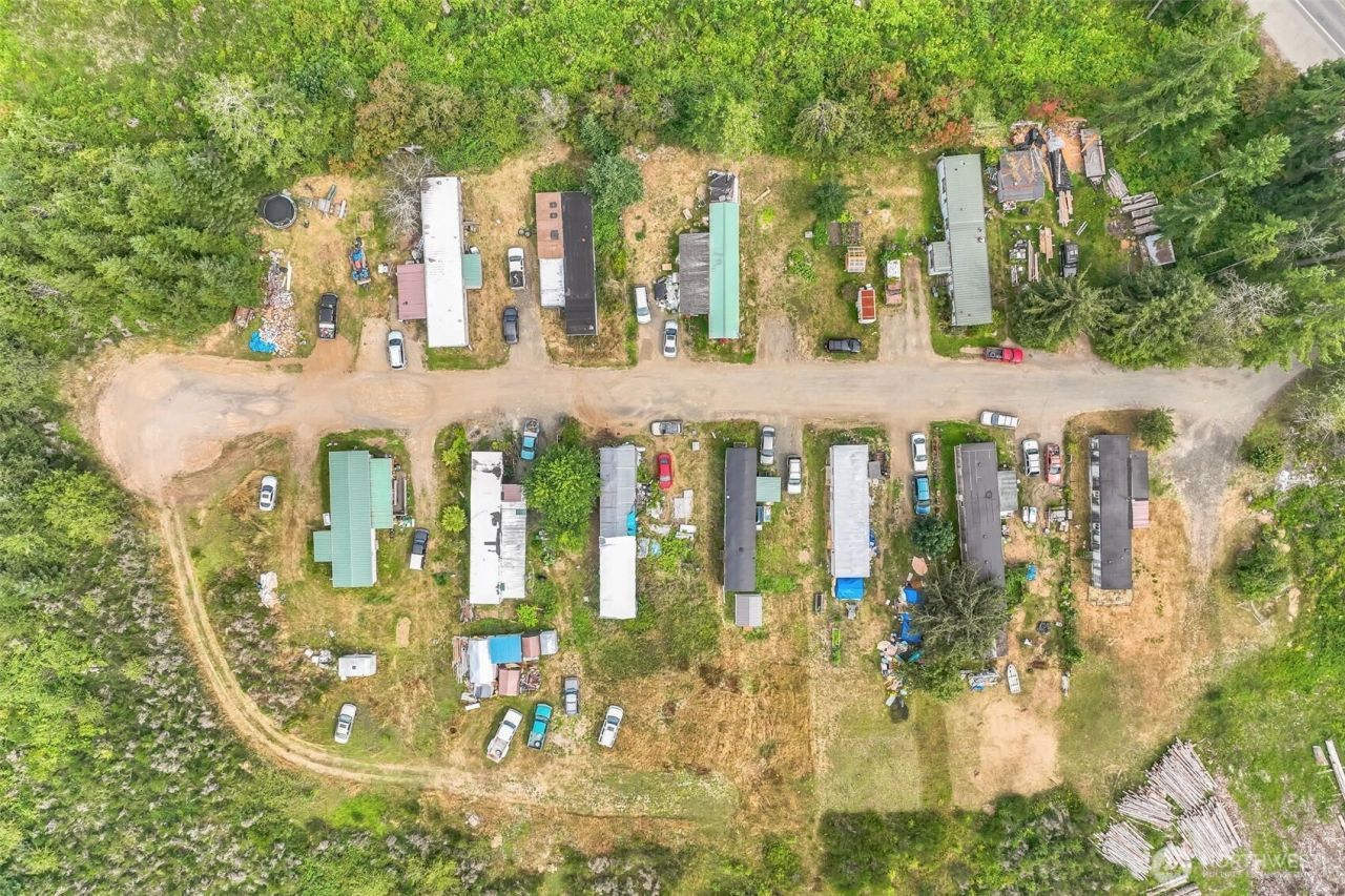 3389 Us Highway 101 , Humptulips, WA 98552