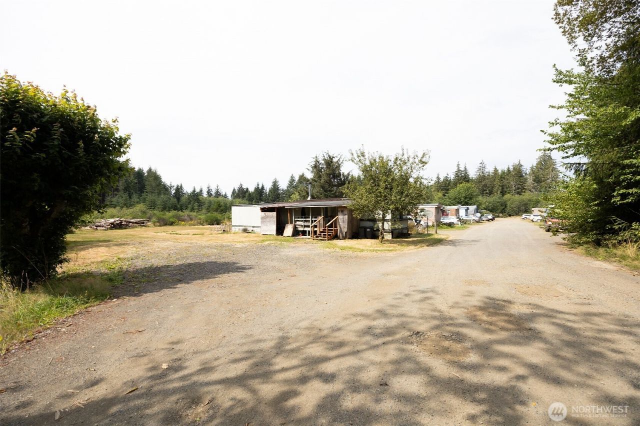 3389 Us Highway 101 , Humptulips, WA 98552