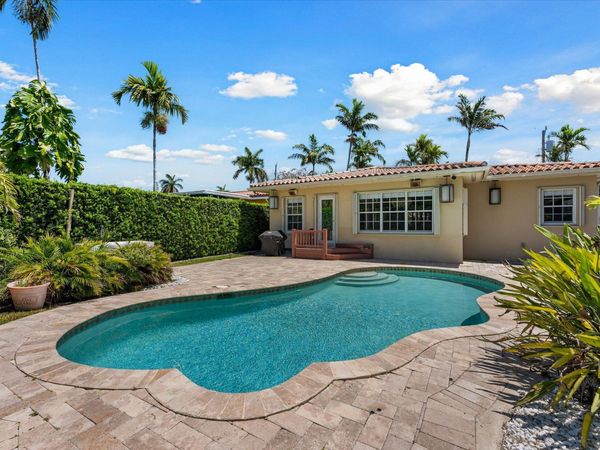 8934 Emerson Avenue, Surfside, FL 33154