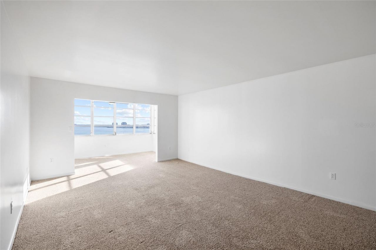 5108 Brittany Drive S, Unit 903, Saint Petersburg, FL 33715 Photo