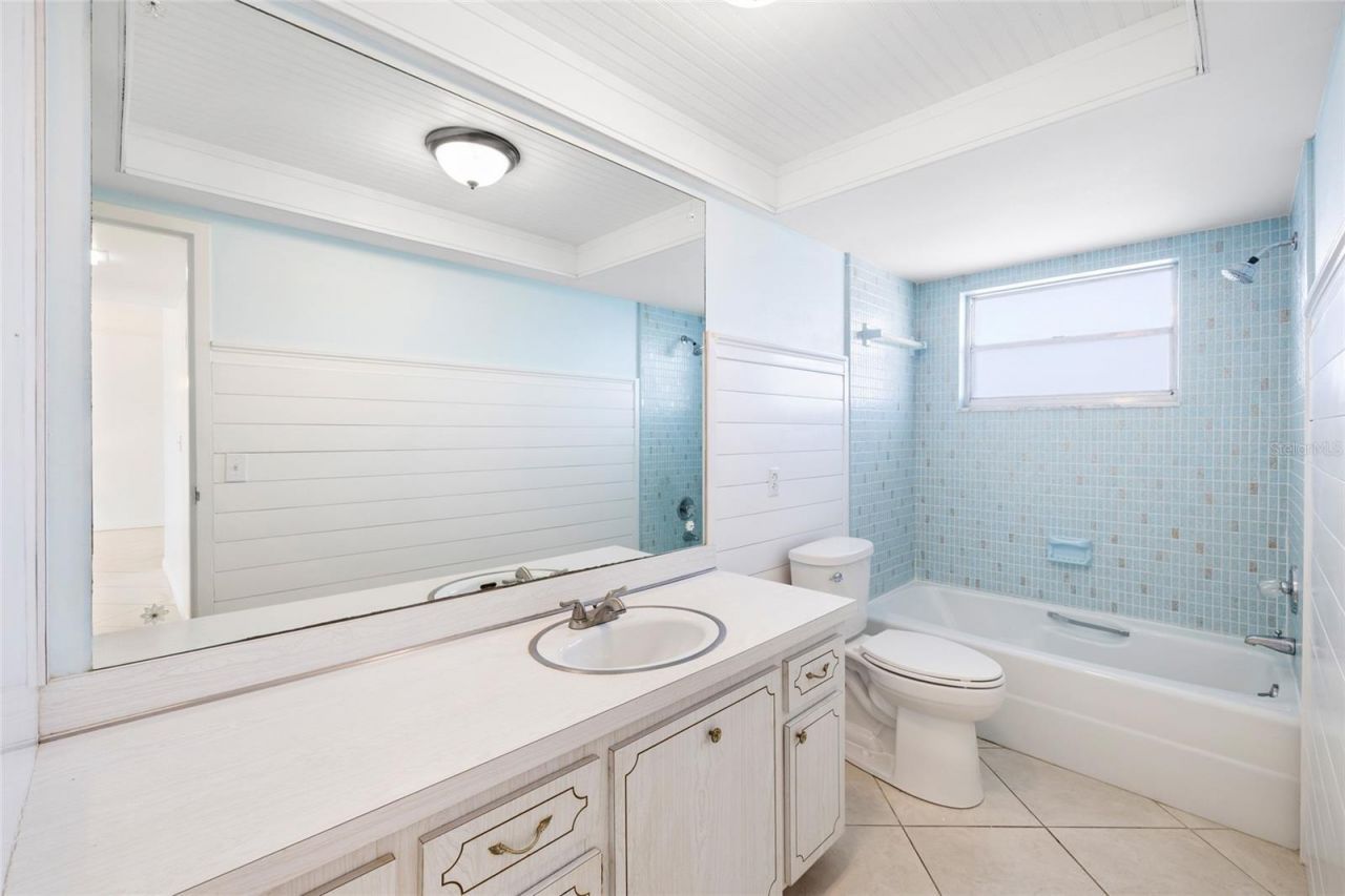 5108 Brittany Drive S, Unit 903, Saint Petersburg, FL 33715 Photo