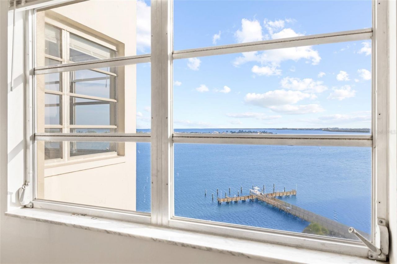 5108 Brittany Drive S, Unit 903, Saint Petersburg, FL 33715 Photo