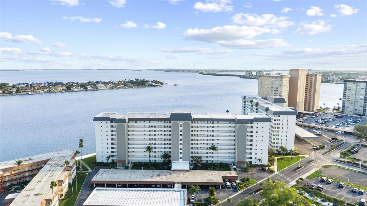 5108 Brittany Drive S, Unit 903, Saint Petersburg, FL 33715 Photo
