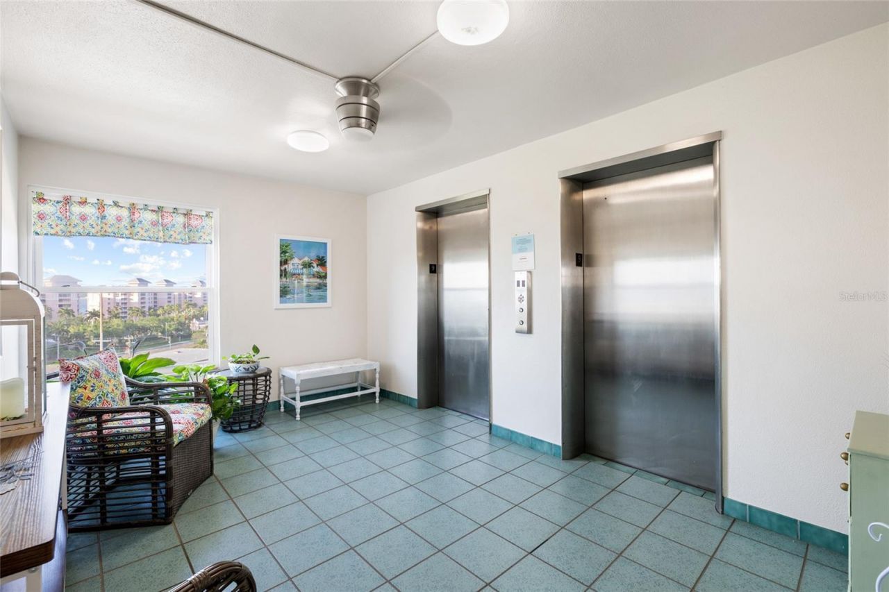 5108 Brittany Drive S, Unit 903, Saint Petersburg, FL 33715 Photo