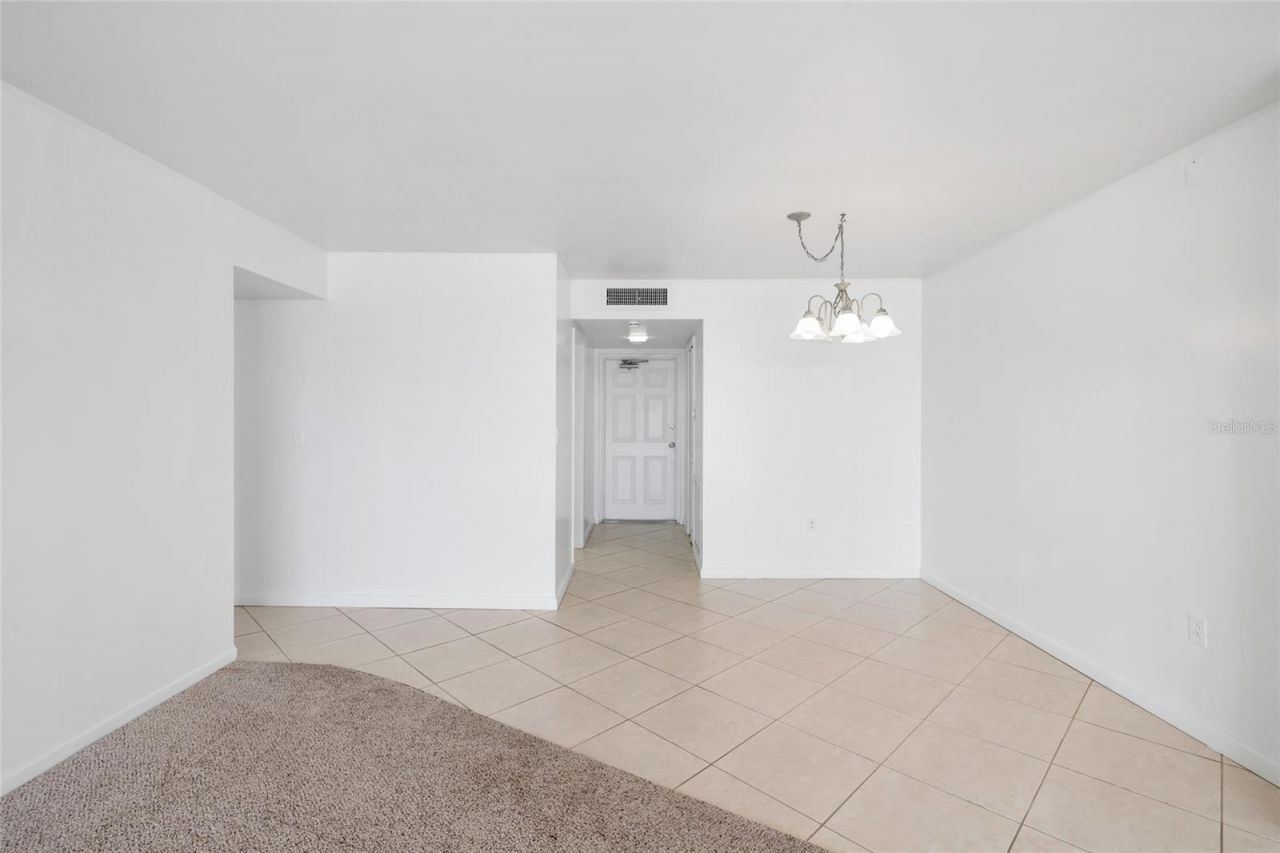 5108 Brittany Drive S, Unit 903, Saint Petersburg, FL 33715 Photo