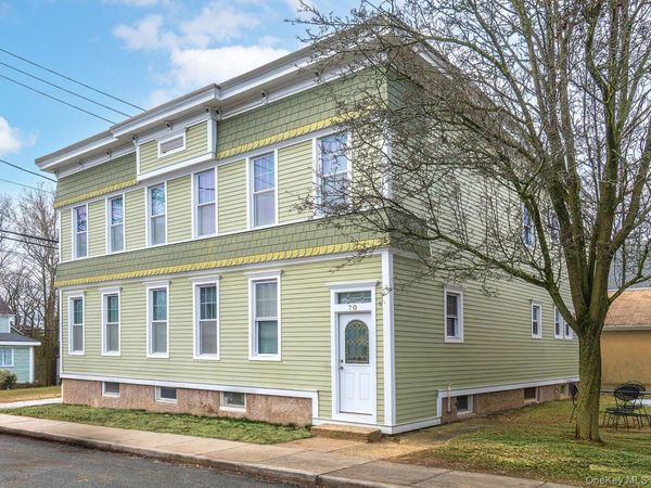 70 Central Avenue , Unit 2nd Floor, Sea Cliff, NY 11579