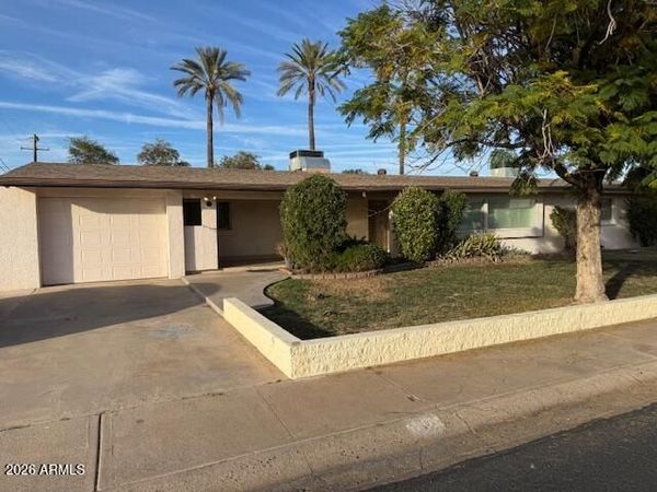 10 W PALMCROFT Drive, Tempe, AZ 85282