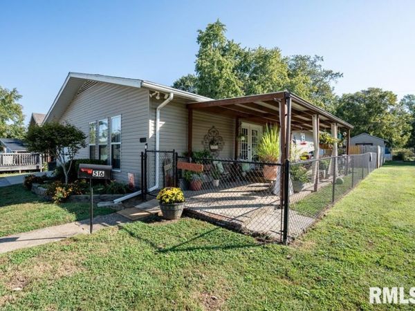 516 S 8TH Street, Herrin, IL 62948