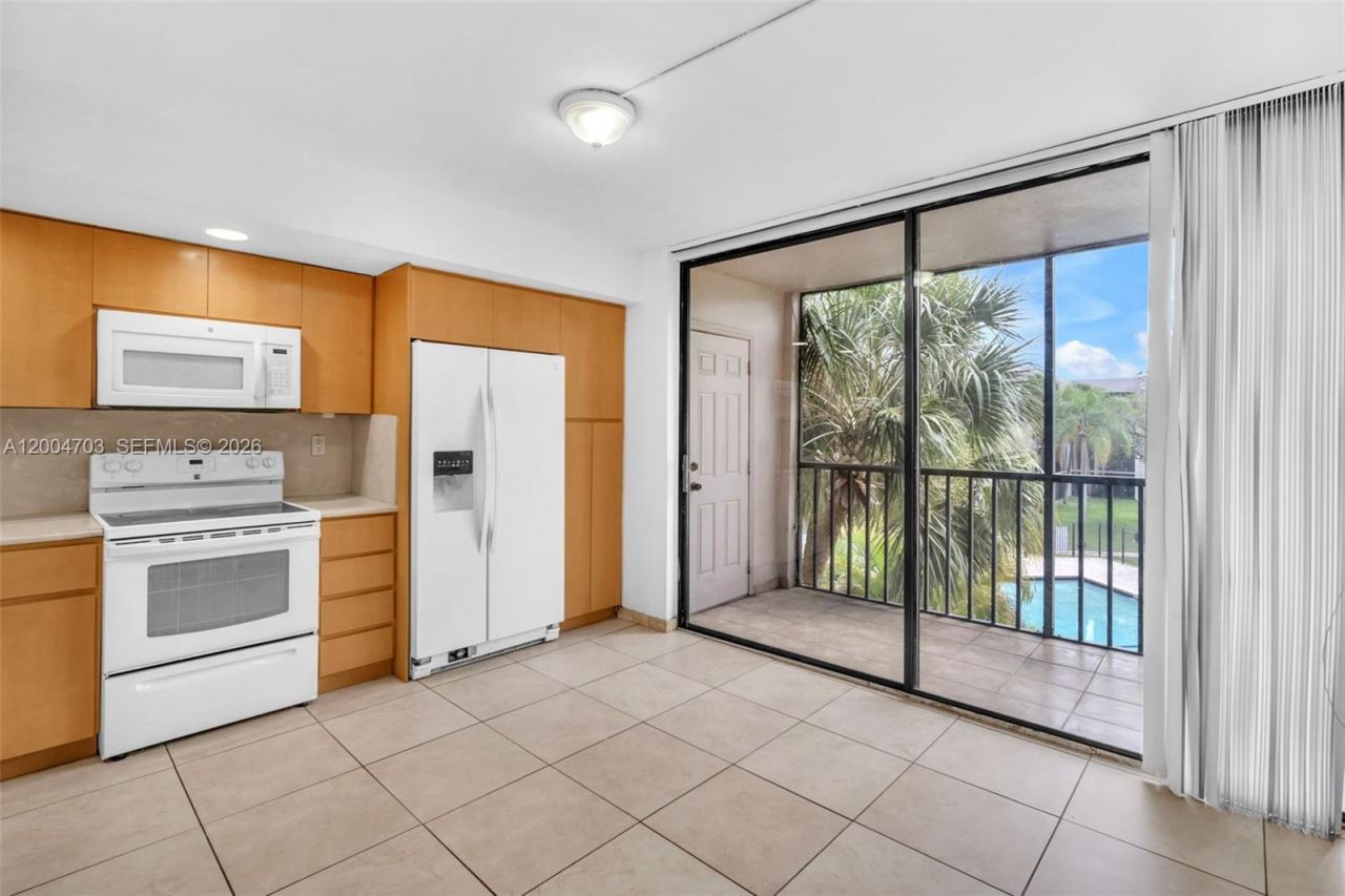 8540 SW 133rd Ave Rd , Unit 312, Miami, FL 33183 Photo