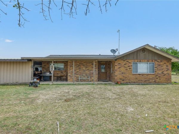 9765 State Park Road , Lockhart, TX 78644