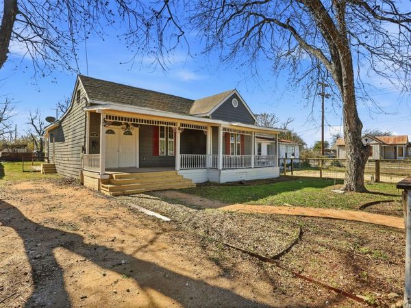 202 Helena, San Antonio, TX 78204