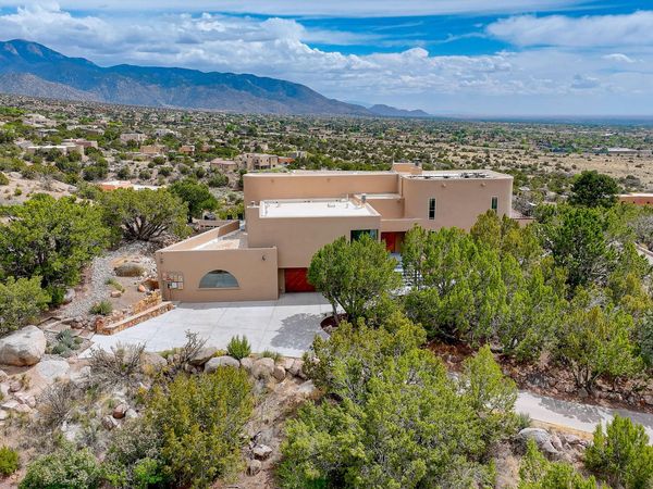 203 Spring Creek Drive NE, Albuquerque, NM 87122