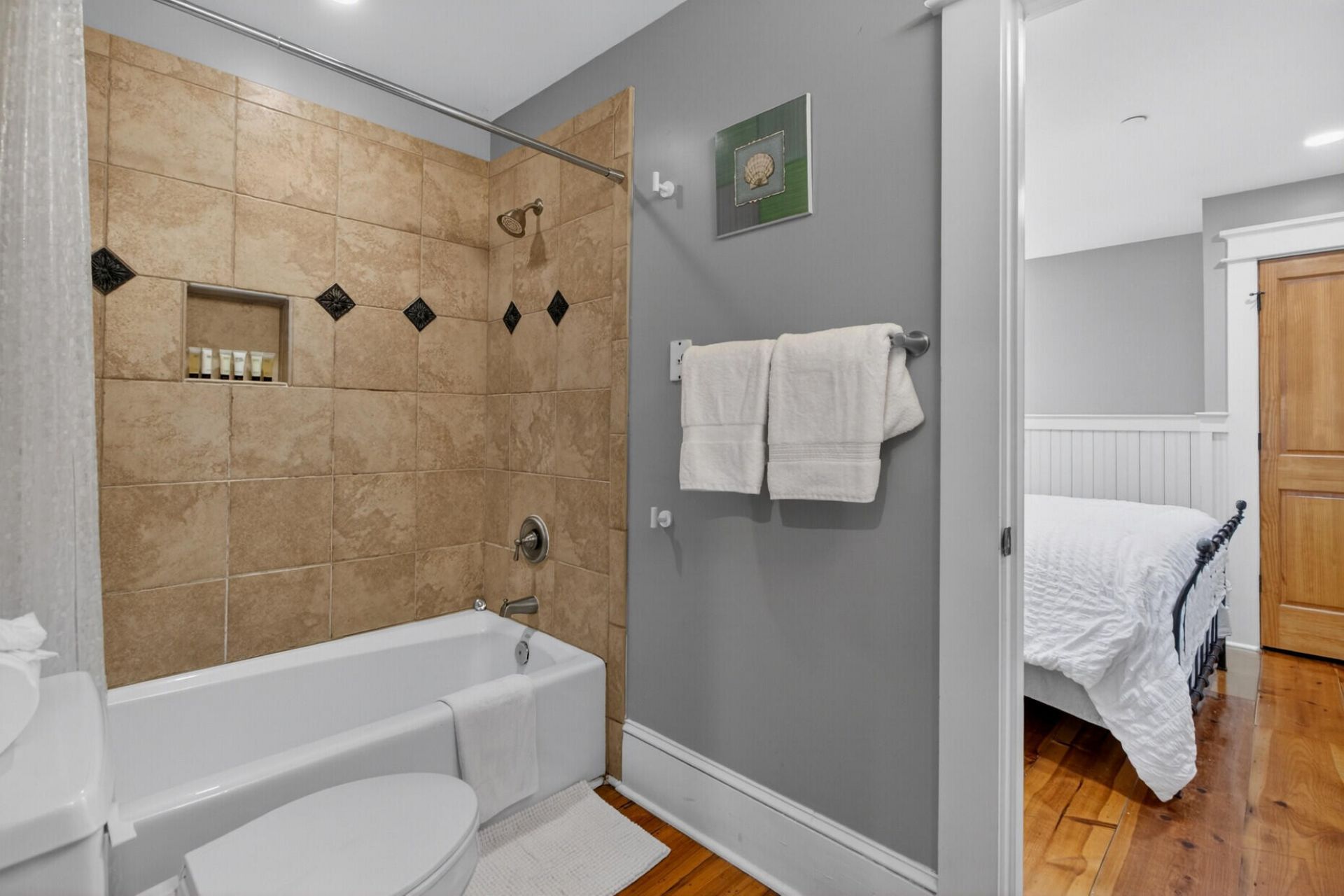 10 10th Avenue Photo 22